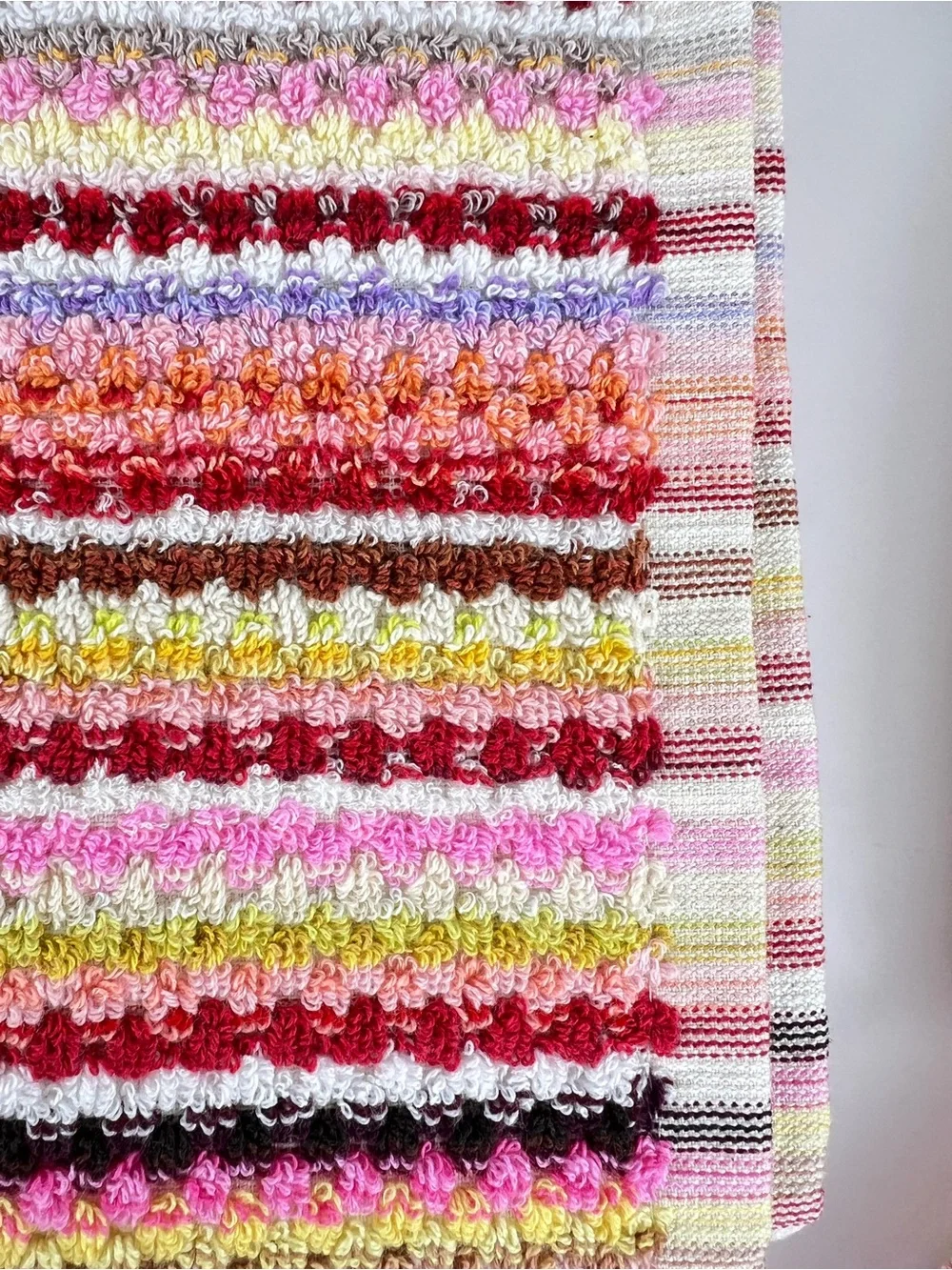 Deborah Connolly Bath Towel Set Pink Red Multicolor Striped Cotton 2 Pc Set NEW